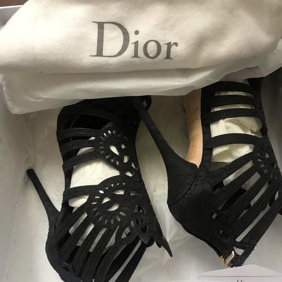 Women’s shoes - Picture 1 of 8